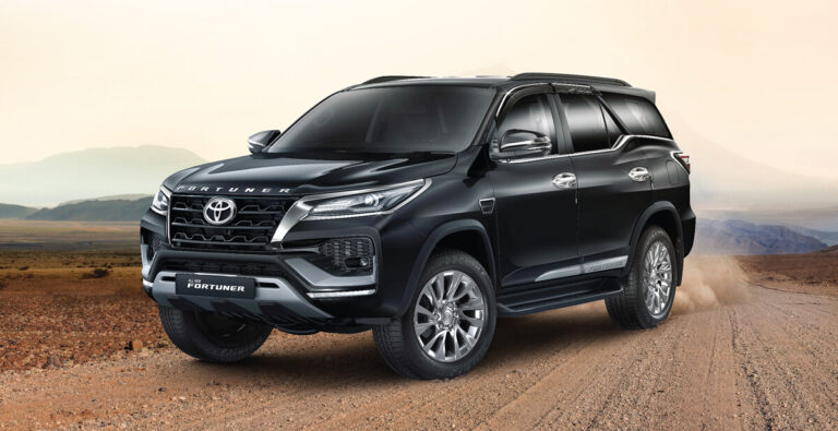 Tyota Fortuner 6+1 Seater