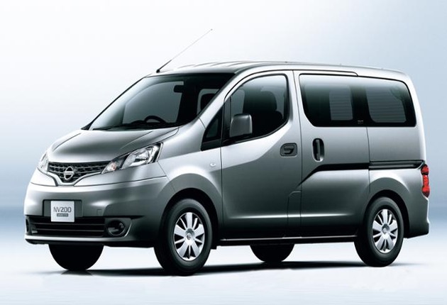 Hire Nissan Mini Van 7-Seater