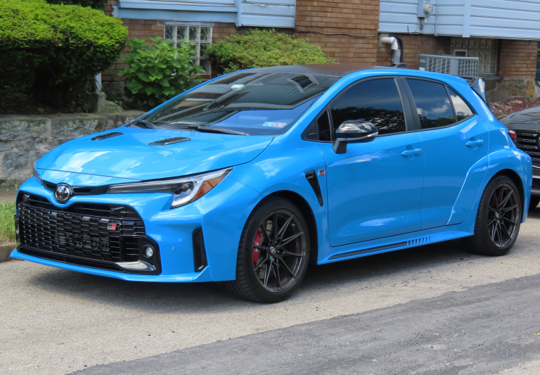 Hire Toyota Camry on Rent