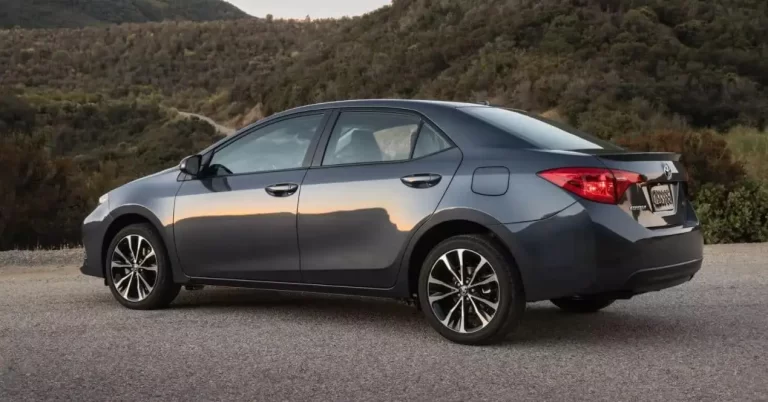 Hire Toyota Camry on Rent